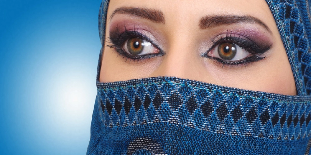 quill and ink pot eyeliner